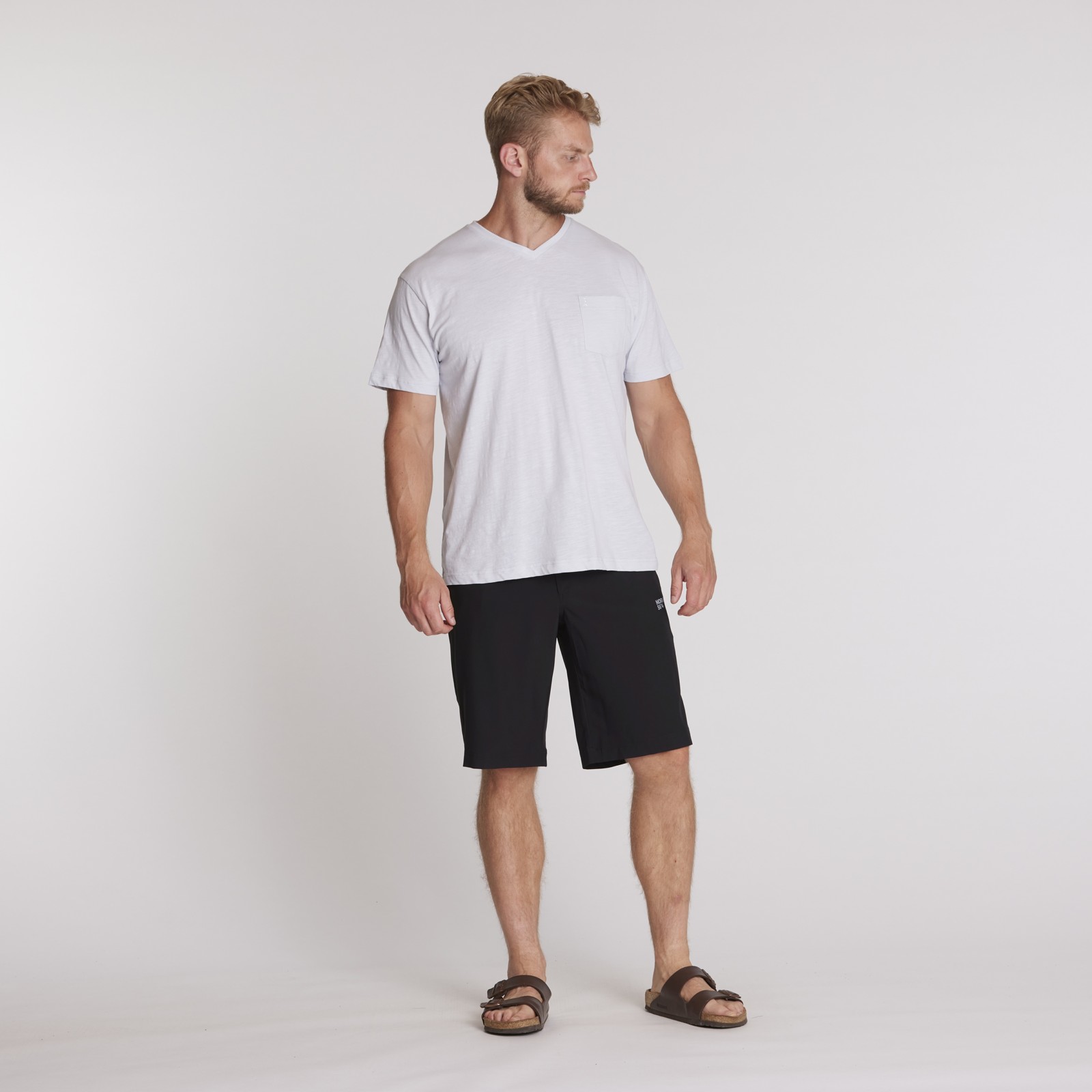 All-size_ACG_tekninen-shortsi_31182._musta_B-0099-Black
