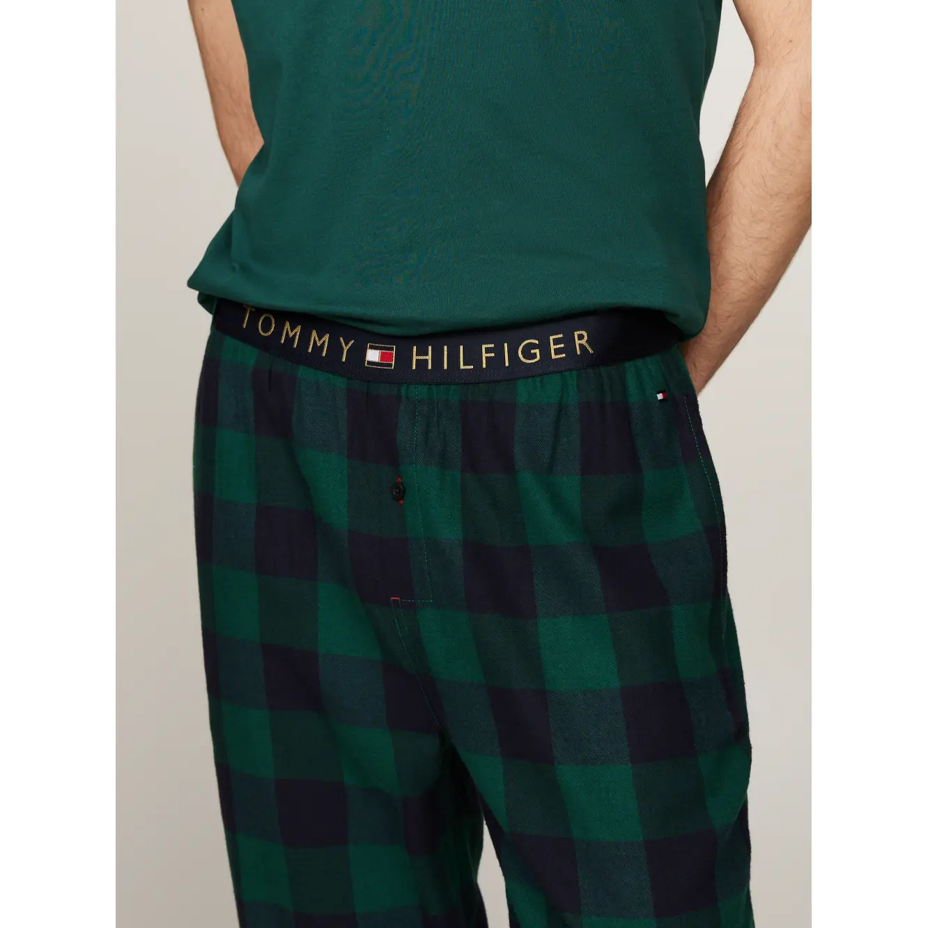 Tommy-Hilfiger_miesten tummansinivihreä ruudulliset flanellihousut_flannel pant_vihreä-sininen__FA2024_0N1_UM0UM029870N1_5 (4)