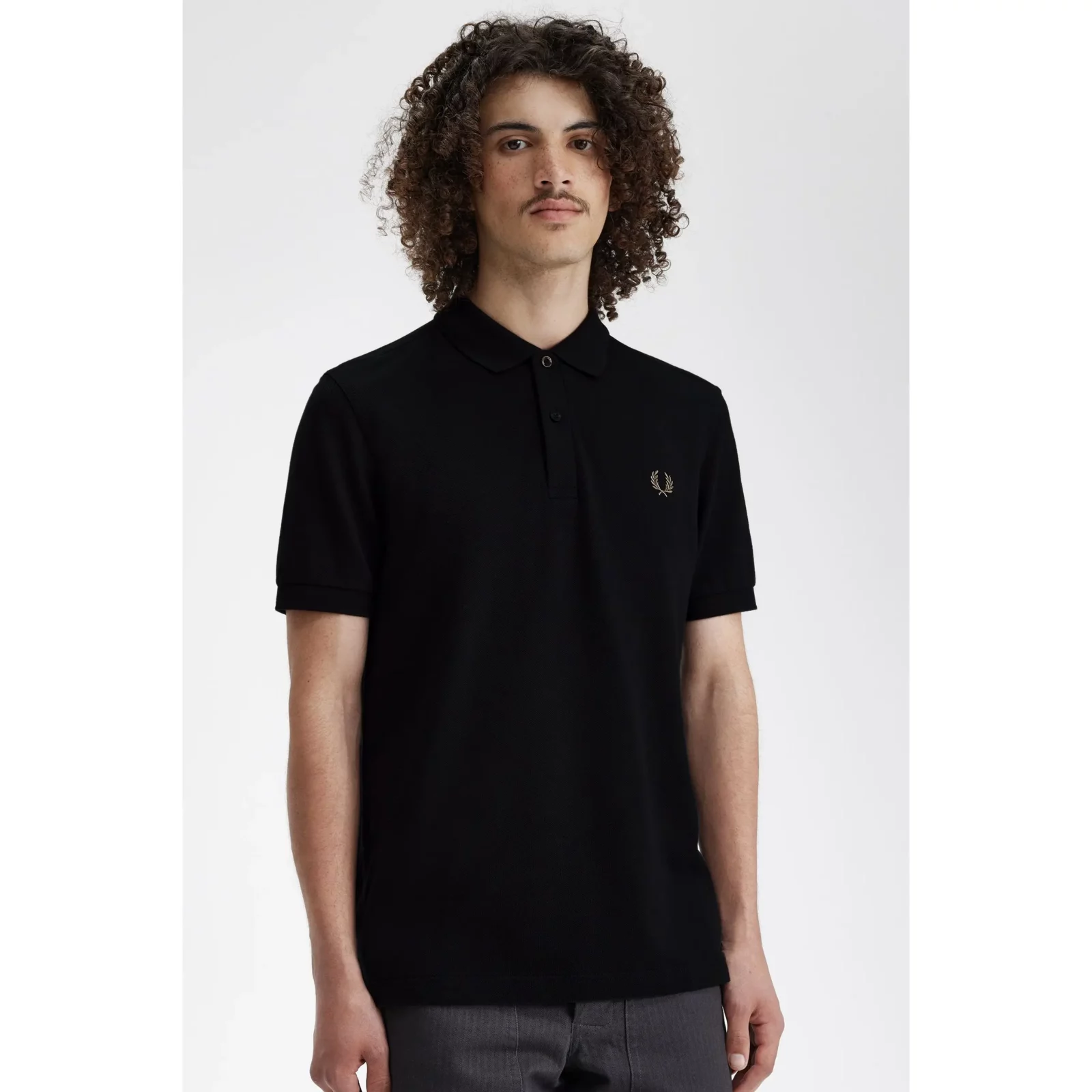 Fred-Perry_-M-6000-the-fred-perry-shirt_musta-hiekka_M6000_U78