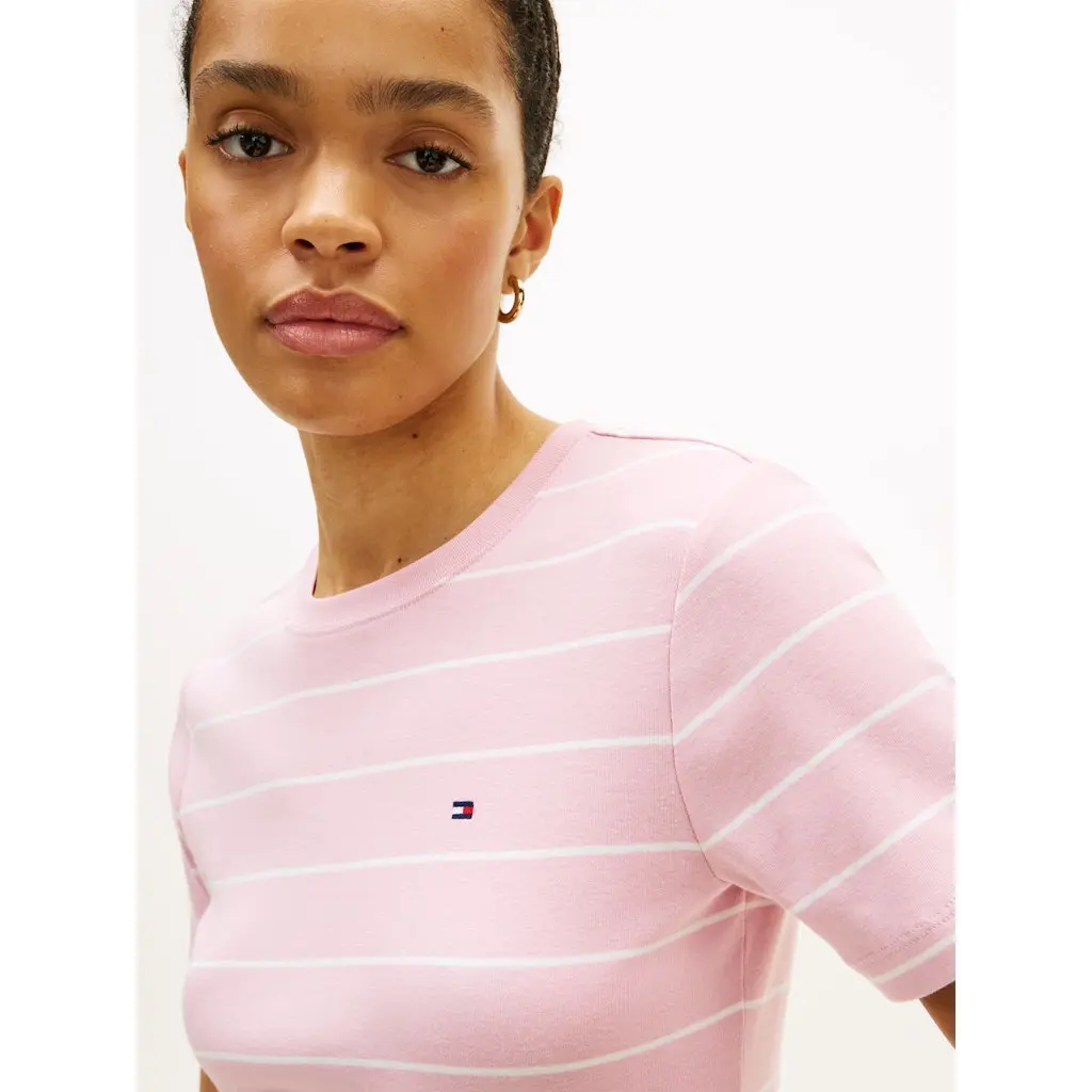 Tommy-Hilfiger_naisten-pinkki-valkoinen-raidallinen-puuvilla-t-paita