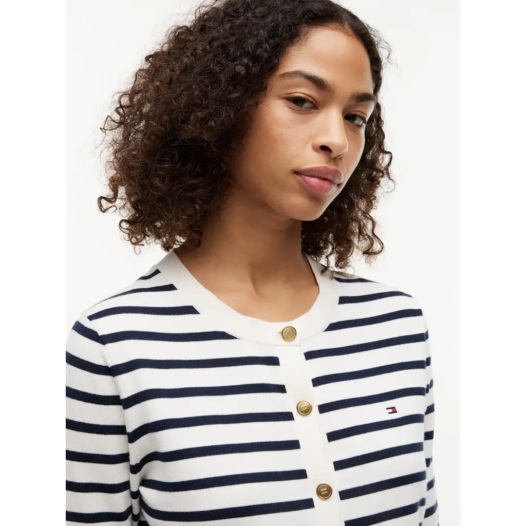 Tommy-Hilfiger-naisten-valko-sininen-raidallinen-nappineuletakki-kultaisilla-napeilla