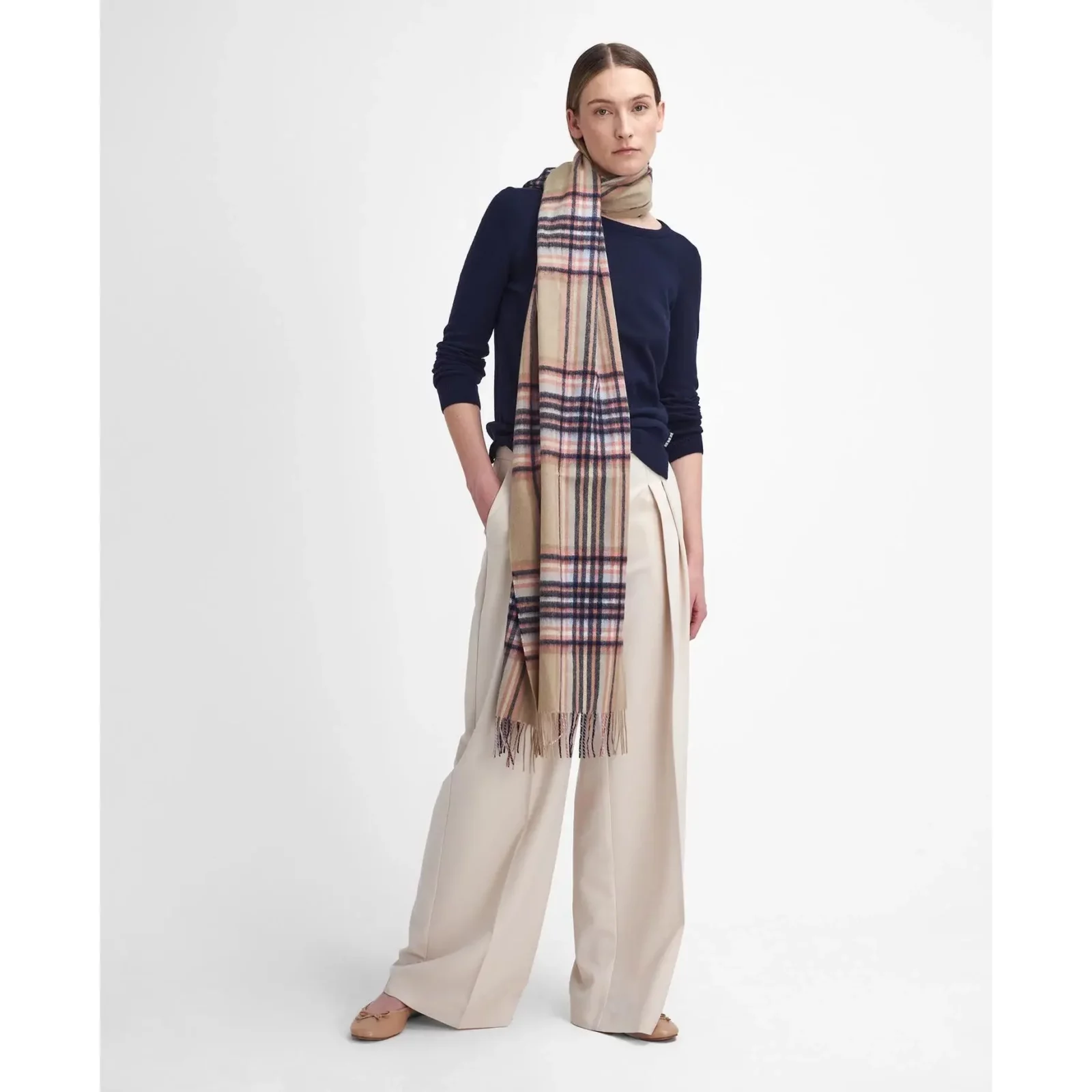 Barbour_naisten-ruudullinen-villahuivi_lonnen-check-wrap_LONNEN-CHECK-WRAP_LSC0247BR12