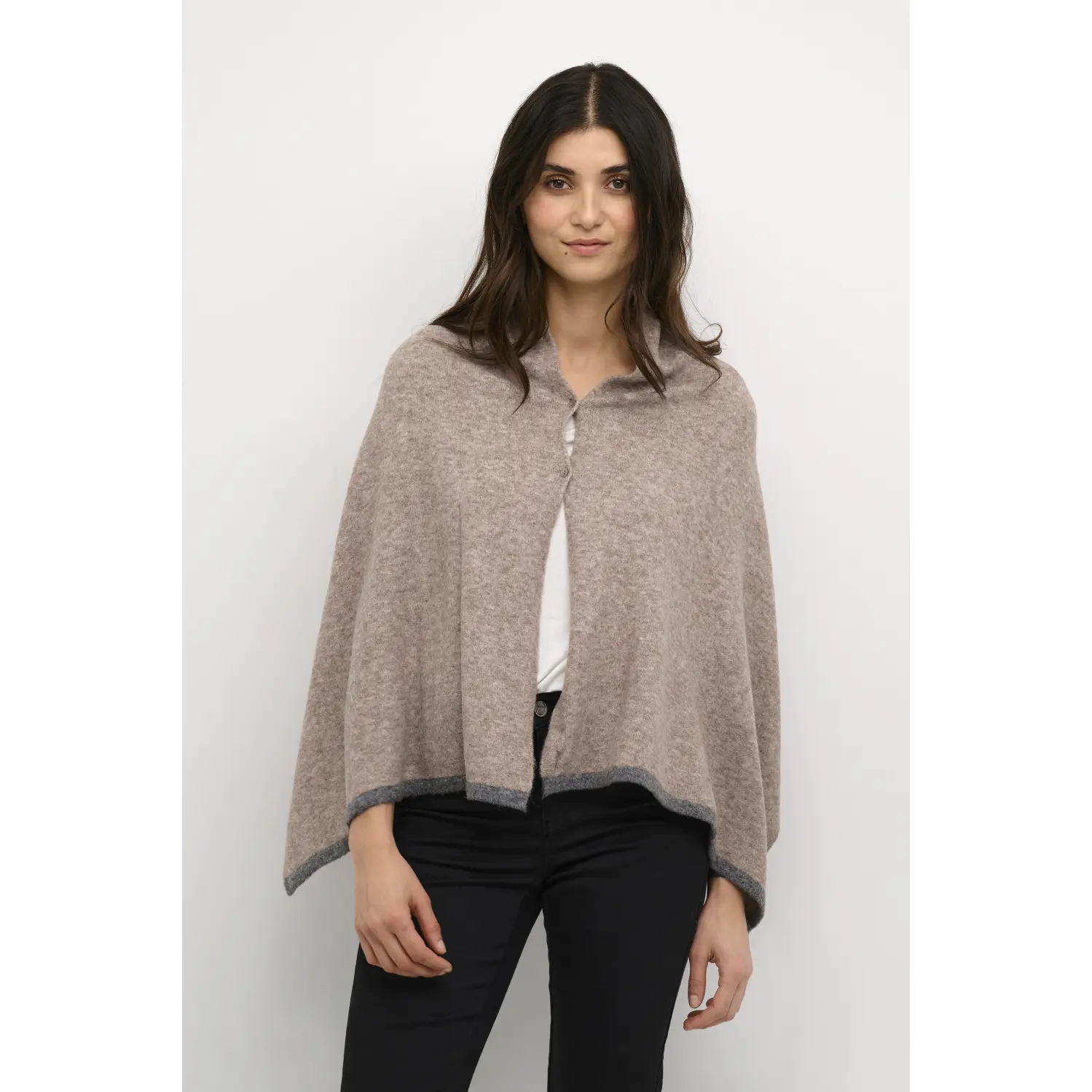 Culture_naisten-beige-villasekoitteinen-huivi-poncho_cumag-poncho-scarf_50111126