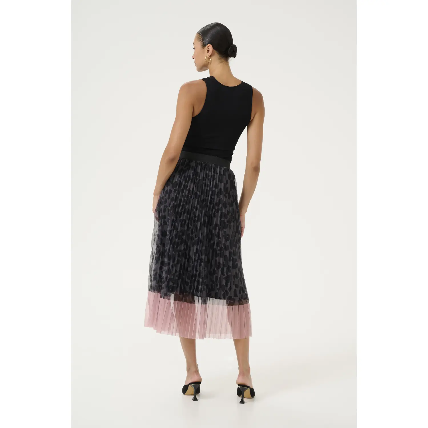 Culture_pliseerattu-leopardihame_cuchancy-plise-skirt_harmaa-rosa