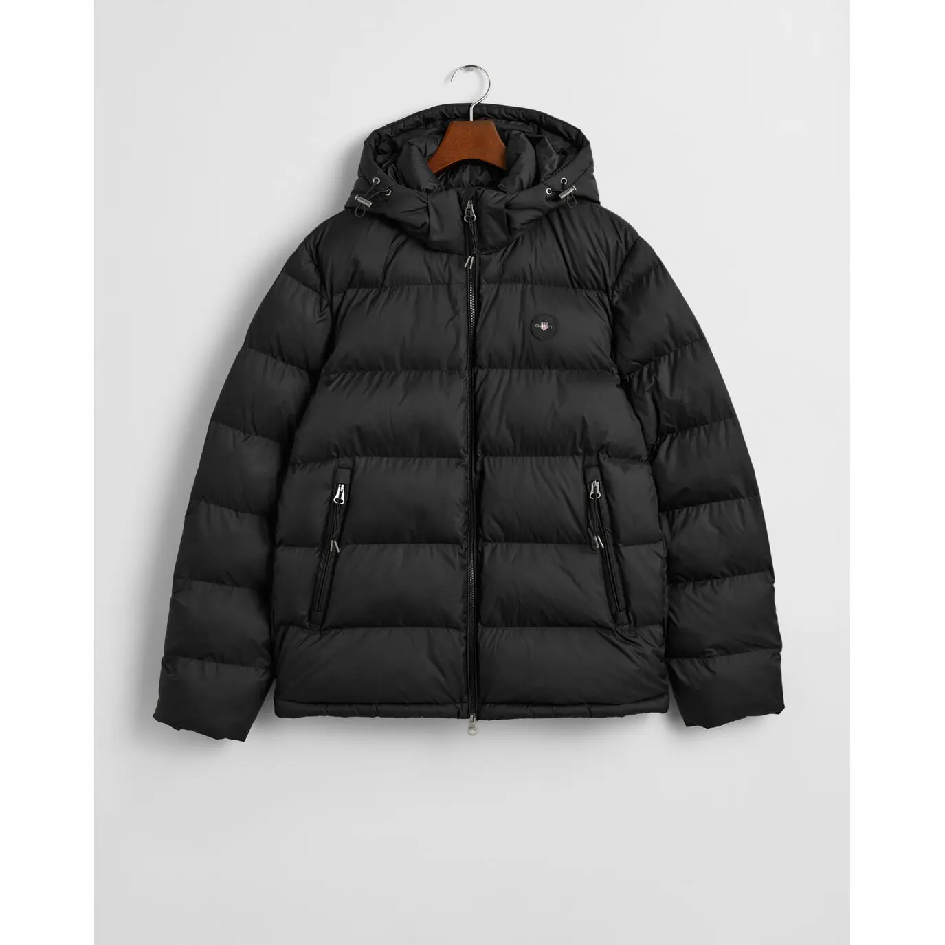 Gant_miesten-muhkea-mustat-toppatakki_Active-cloud-jacket_musta_7006452-005_1.webp