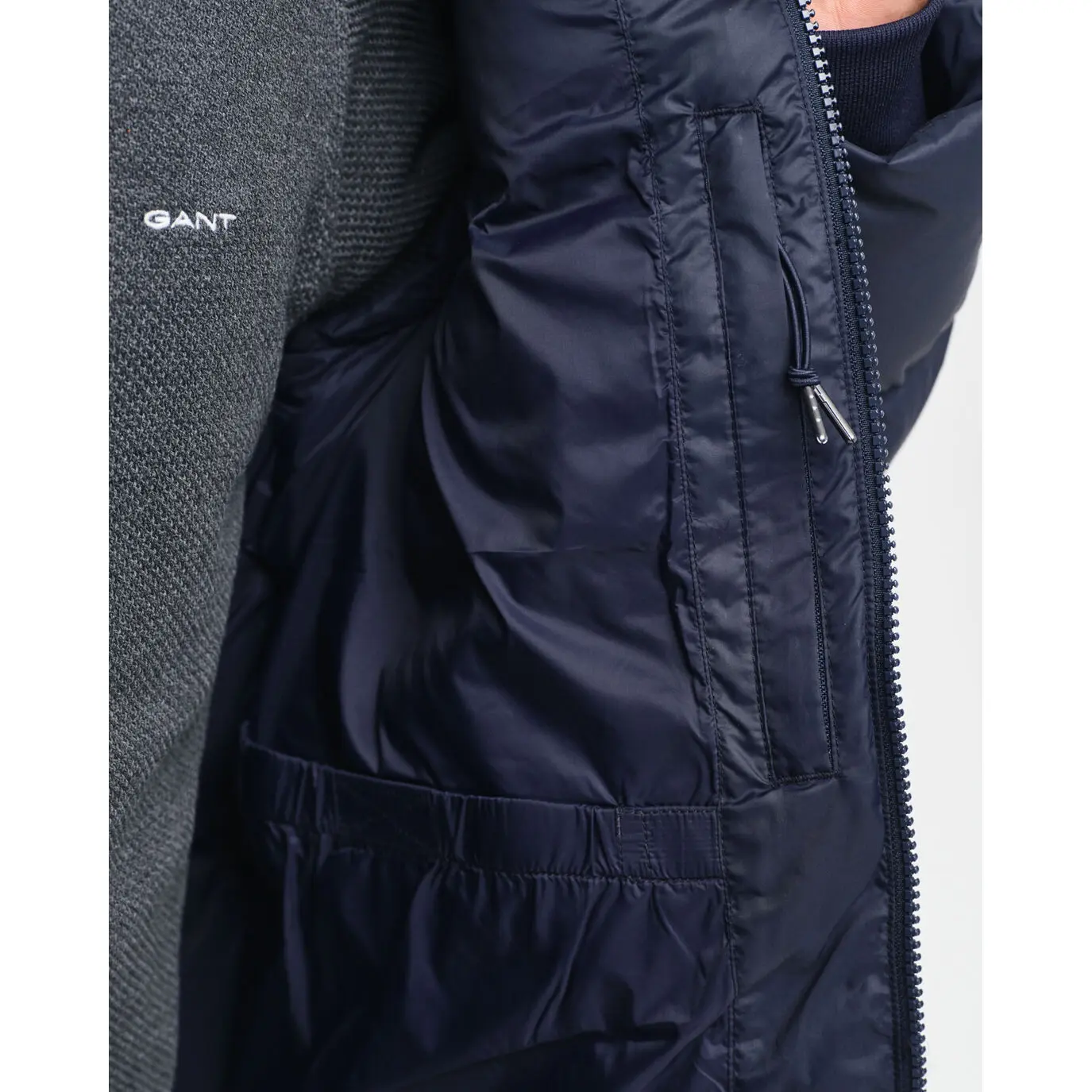 Gant_miesten-tummansininen-toppatakki_active-cloud-jacket_7006452-433