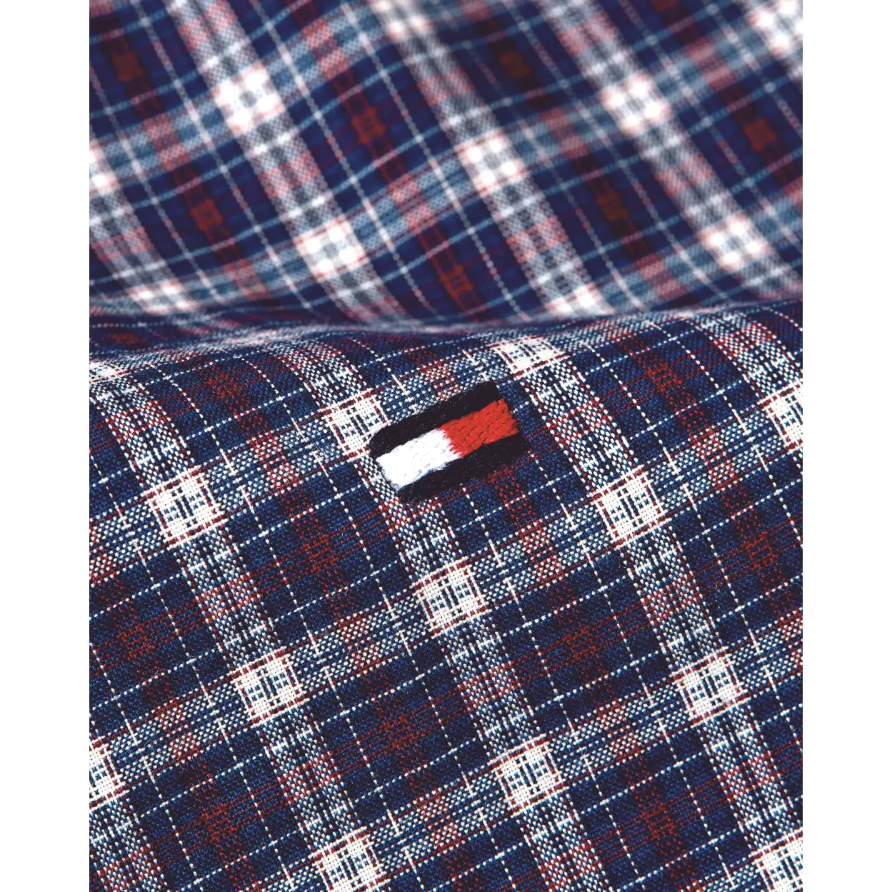 Tommy-Hilfiger_miesten-sini-punainen-ruutukauluspaita_flewx-poplin-mini-tartan-rf-shirt