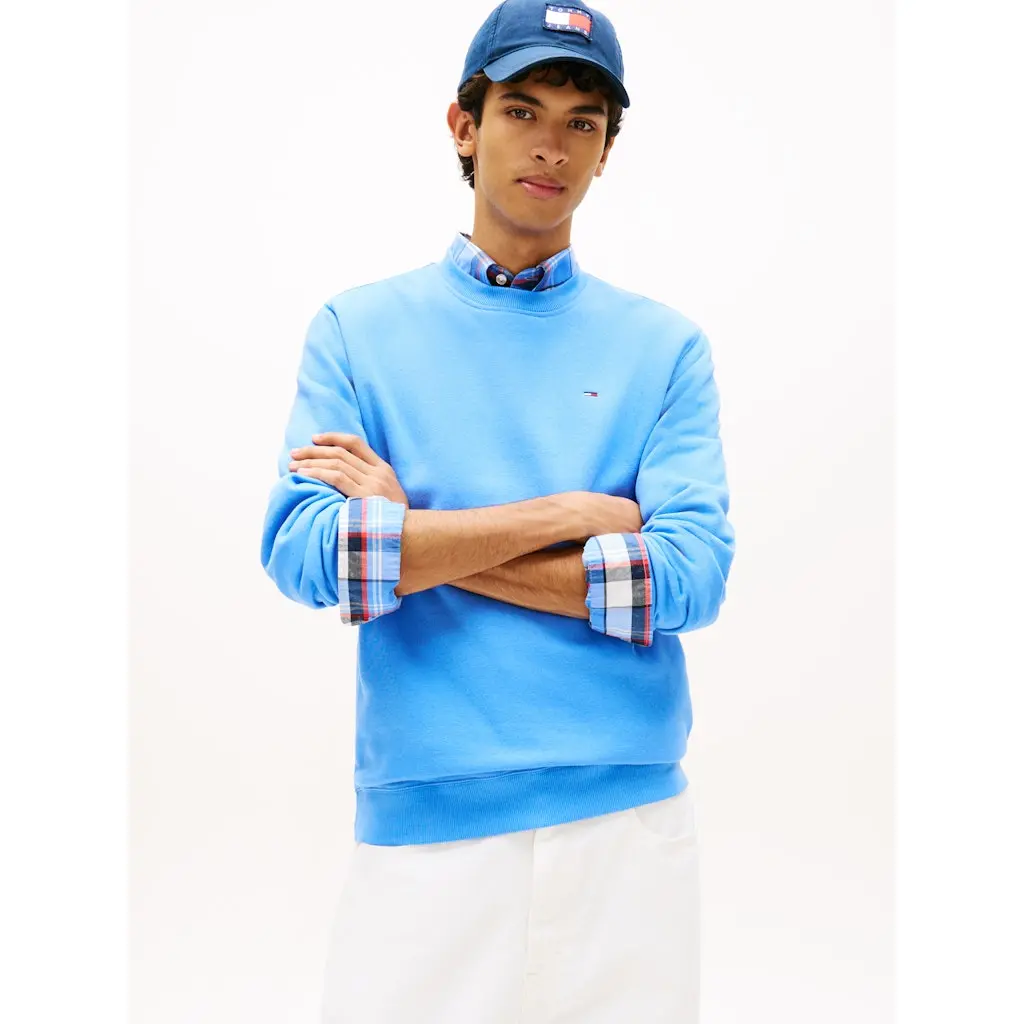 Tommy-Jeans_miesten-kirkkaansininen-collegepaita