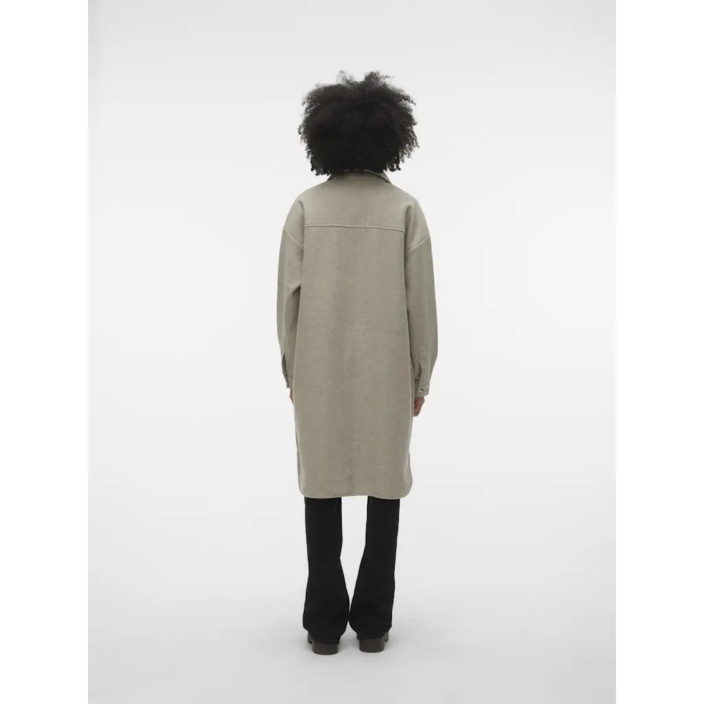 VERO-MODA_naisten-beige-pitka-vuoreton-villakangastakki_vince-boxy-coat_silver-mink_10302703