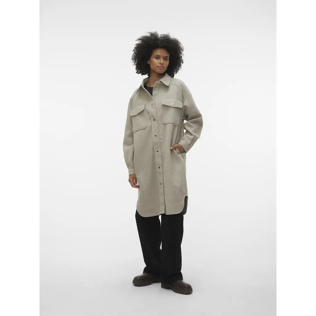 VERO-MODA_naisten-beige-pitka-vuoreton-villakangastakki_vince-boxy-coat_silver-mink_10302703