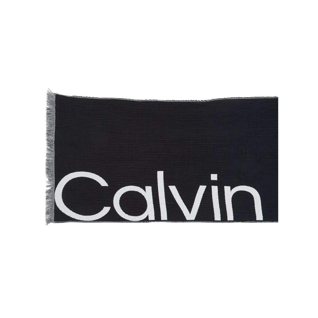 Calvin-Klein_naisten-talvihuivi