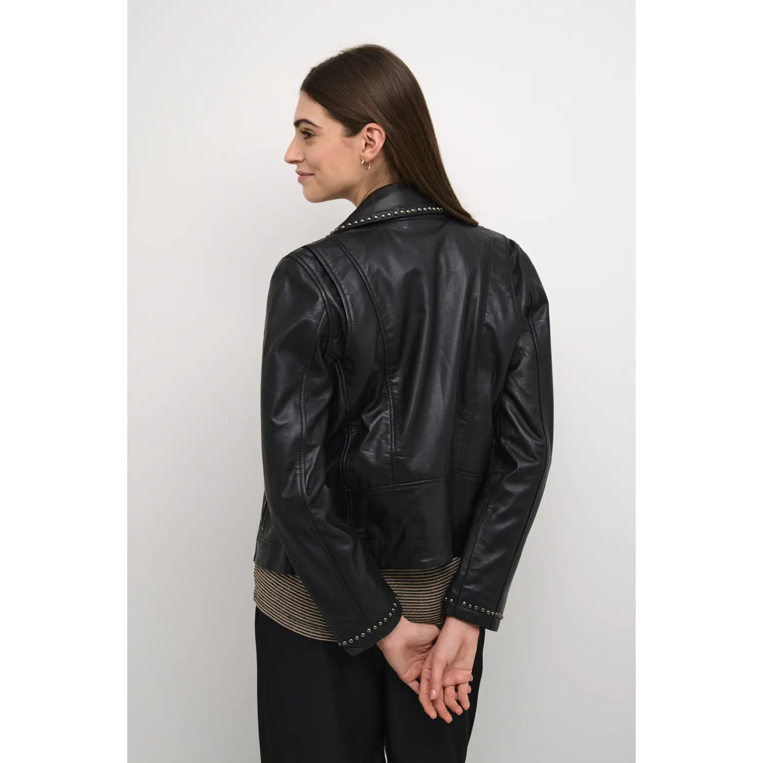 Culture_naisten-musta-nahkatakki_aitoa-nahkaa_cucanja-studs-leatherjacket_musta_50110985_500012_350-5