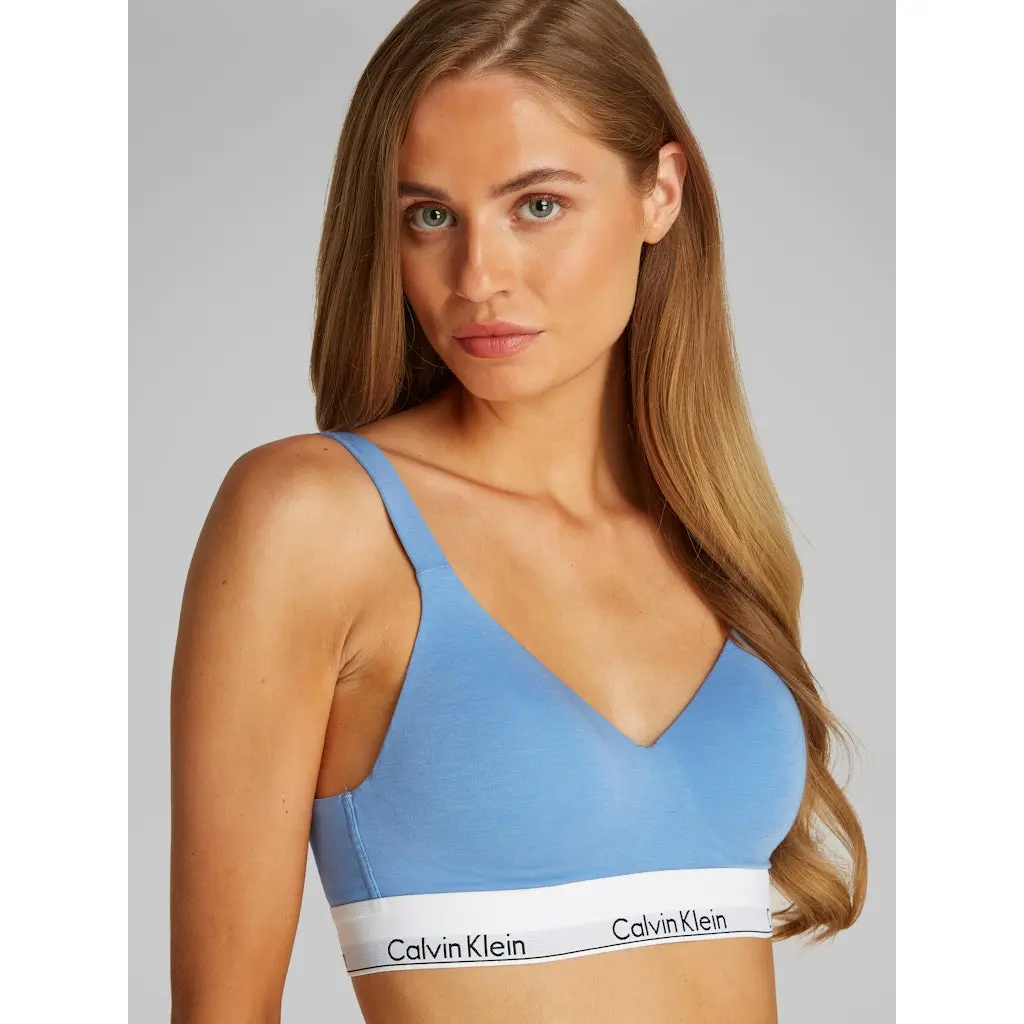 Calvin-Klein_naisten-bralette-liivi_lift-bralette_sininen_glacier-blue_PWB_000QF7900EPWB_2-3.webp