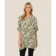 Masai_vihrea-kuviollinen-tunika_MA-GALENE-1010482_ma-galene-loose-tunic_3066P_1010482-9.webp