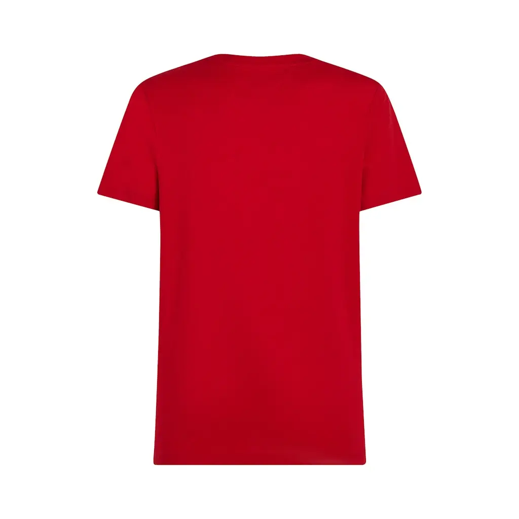 Tommy-Hilfiger_miesten punainen perus t-paita_hilfiger cetner stack tee__SP2025_XLD_MW0MW38621XLD (1)