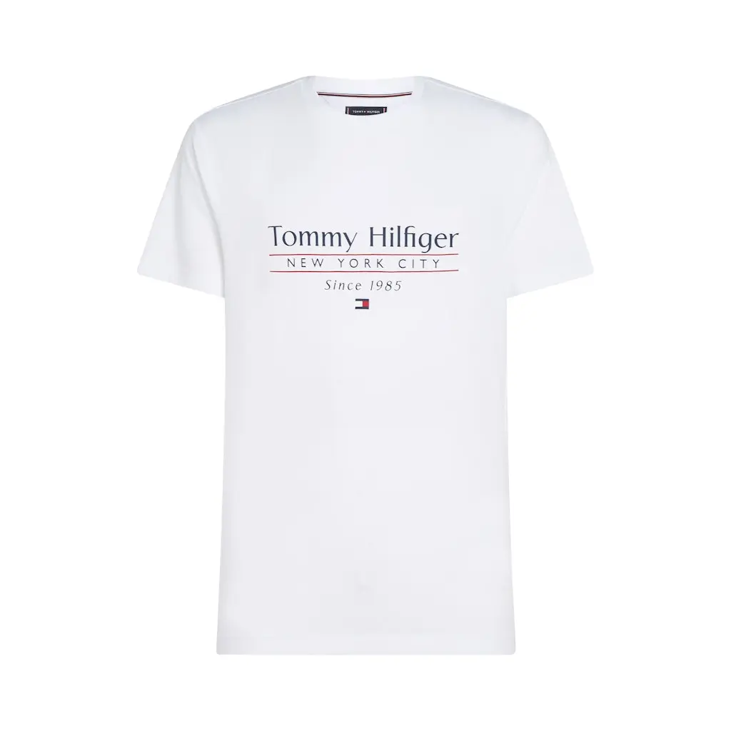 Tommy-Hilfiger_miesten valkoinen t-paita_hilfiger center stack tee__SP2025_YBR_MW0MW38621YBR (1)