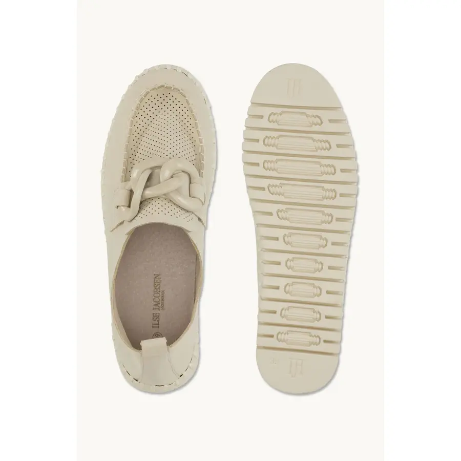 Ilse-Jacobsen_naisten-beige-loaferit-solkikoristeella