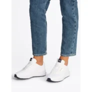 Tommy-Hilfiger_valkoiset-miesten-kevyte-lenkkarit_lightweight-rwb-knit