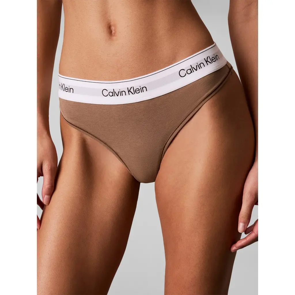 Calvin-Klein-naisten-ruskeat-stringit