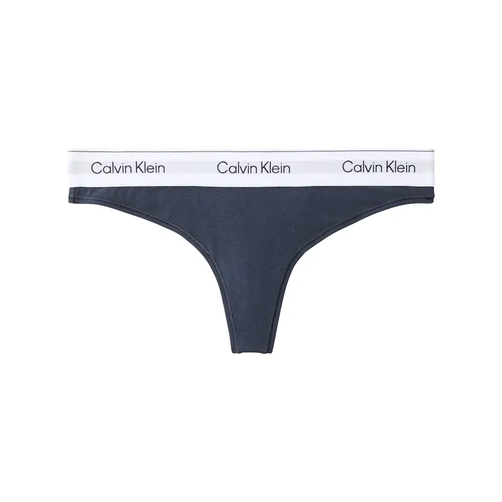 Calvin-Klein_naisten-tummansiniset-logo-stringit