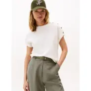 Tommy-Hilfiger_naisten-yksivarinen-t-paita-kultaisin-koristenaperin_kultanappi-t-paita_valkoinen