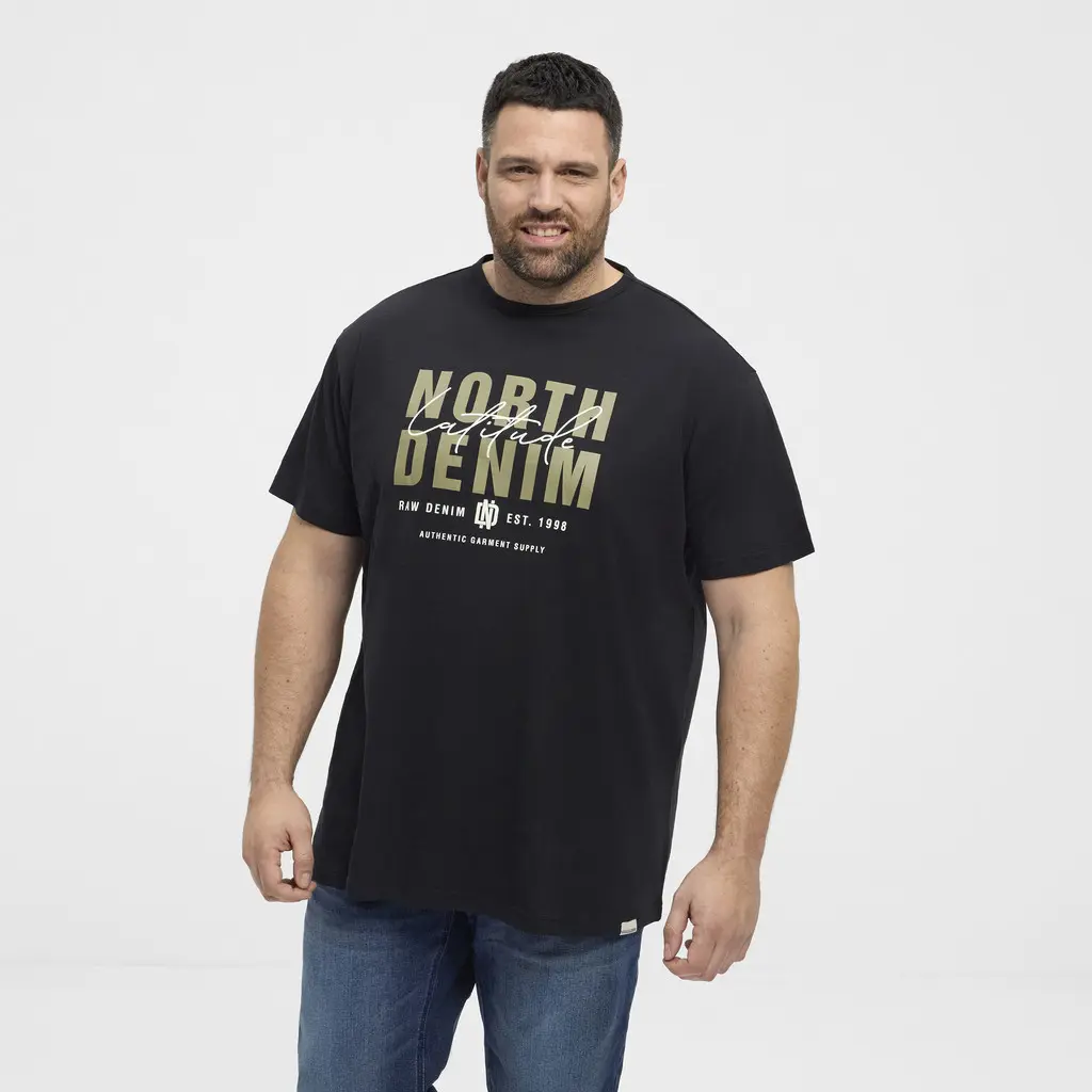 All-Size_miesten-musta-pluskoon-printtit-paita