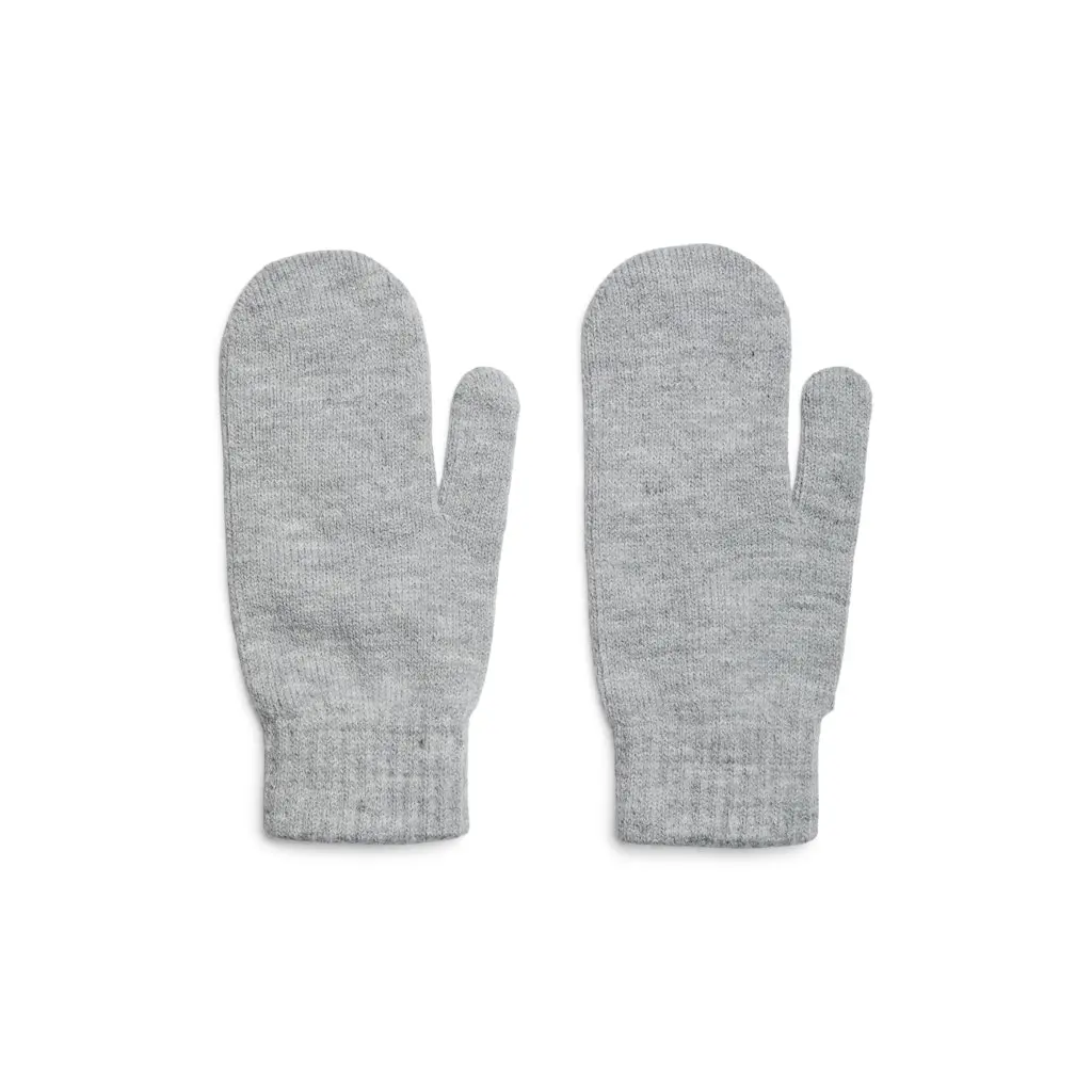 PIECES_vaaleanharmaat-neulelapaset