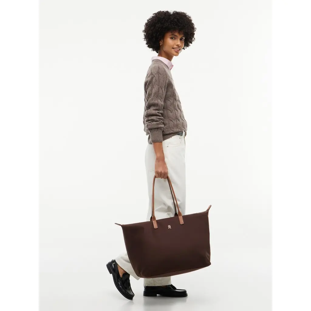 Tommy-Hilfiger-naisten-tummanruskea-nailon-laukku-iso