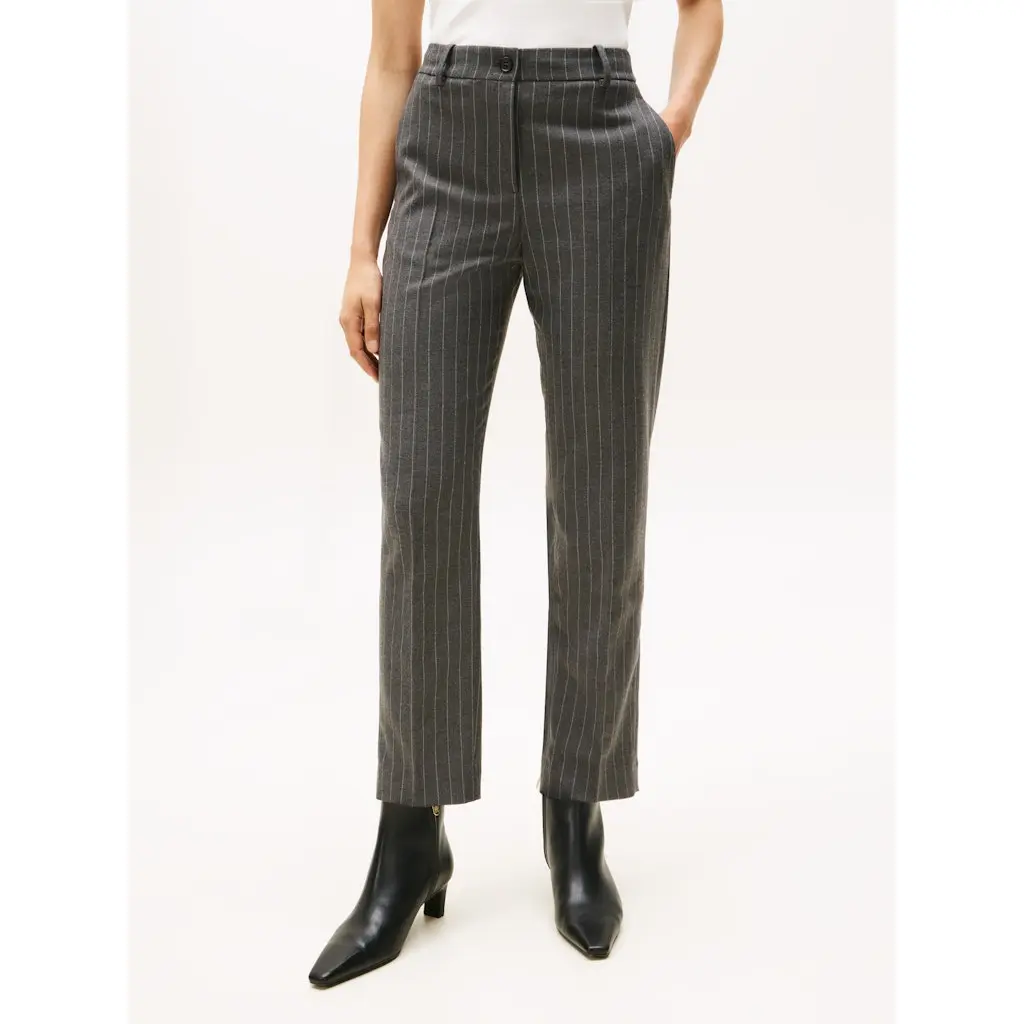 Tommy-Hilfiger_naisten-harmaa-valko-raidalliset-suorat-housut_pinstripe-housu