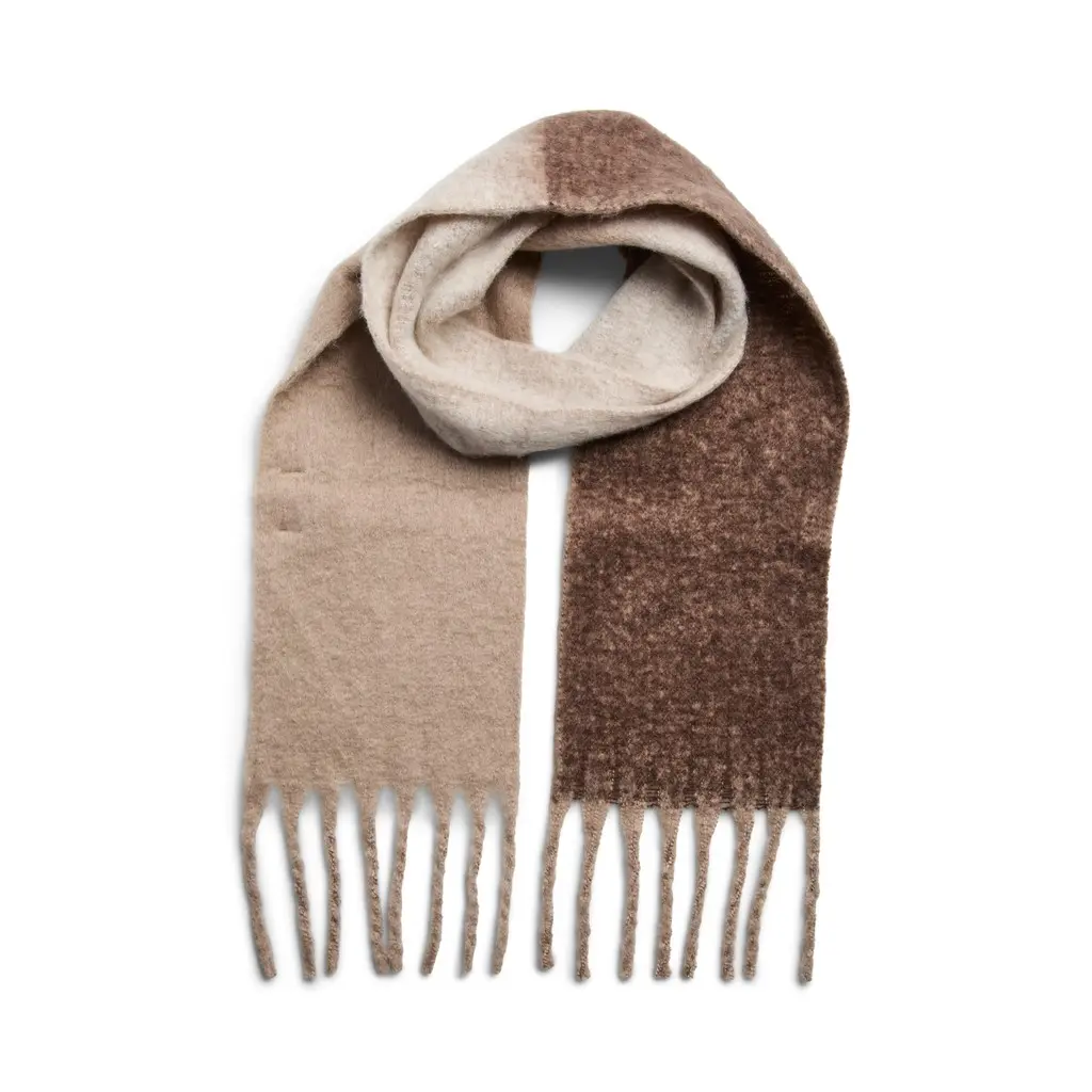 PIECES-ruskea-beige-naisten-kapea-neulehuivi-hapsuolla_greige