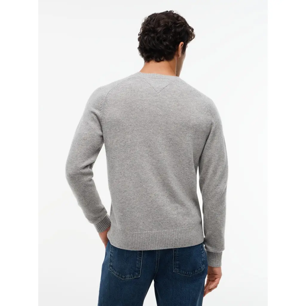 Tommy-Hilfiger-miesten-vaaleanharmaa-lampaanvilla-neule