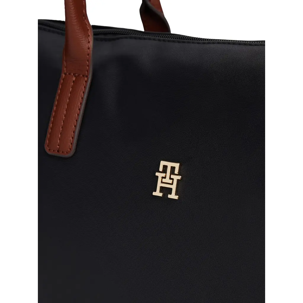 Tommy-Hilfiger-musta-naisten-vetoketjullinen-nailon-laukku
