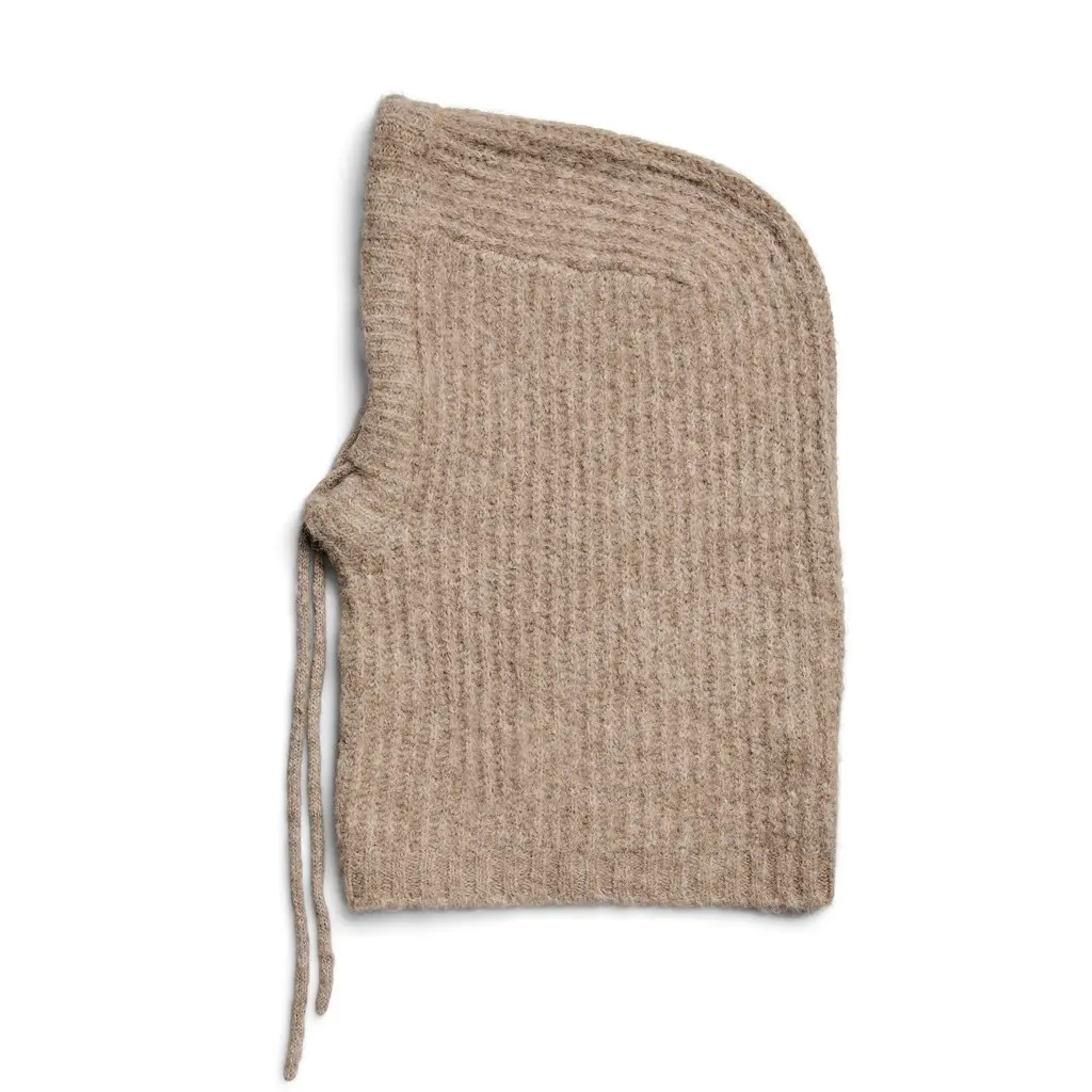 PIECES-beige-naisten-neulehuppu