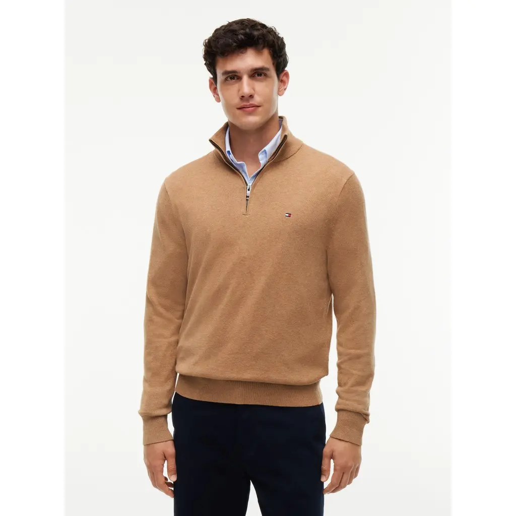 Tommy-Hilfiger-miesten-beige-neulepaita-pystykauluksella-ja-puolivetoketjulla
