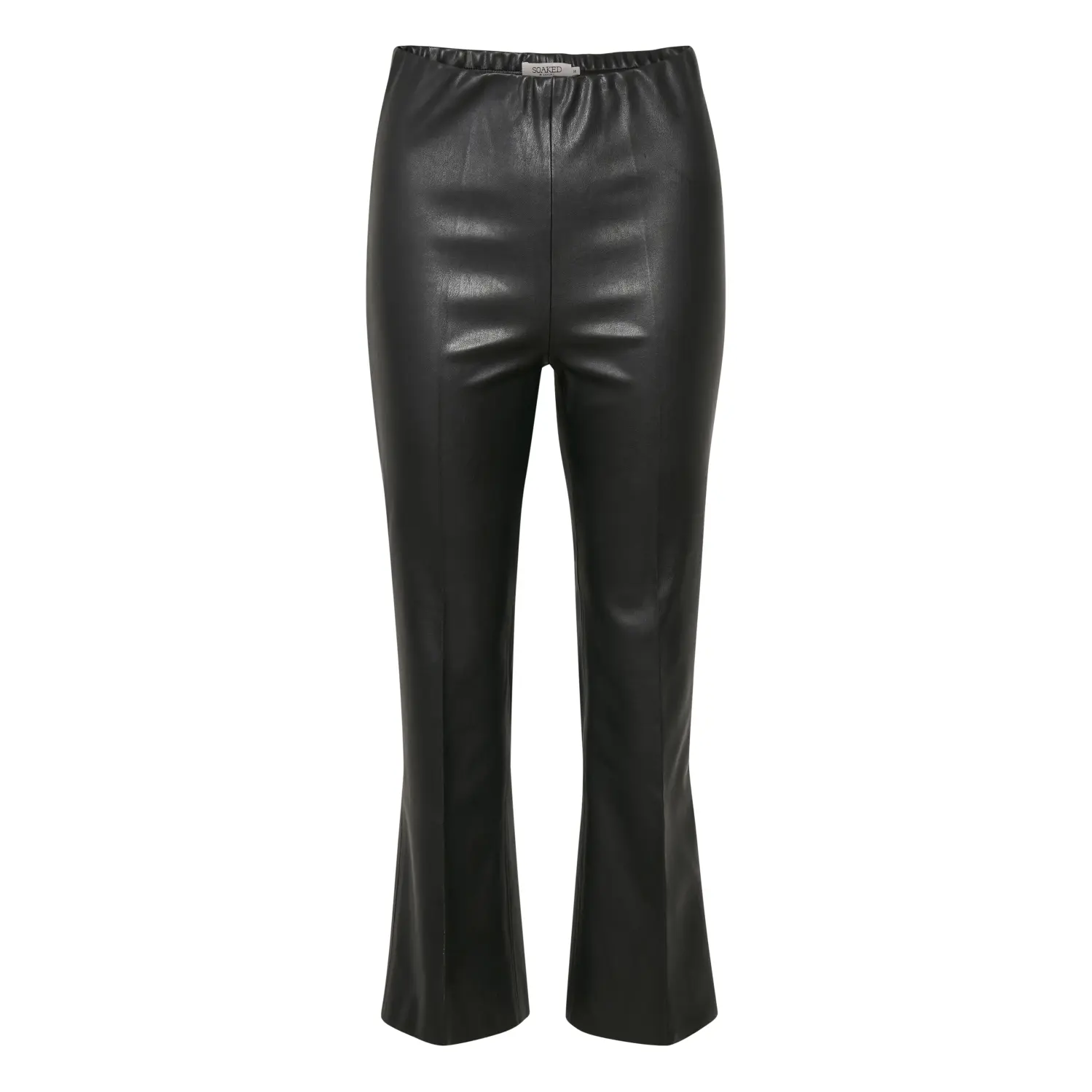 Soaked-in-Luxury_naisten-mustat-keinonahkaiset-joustavat-housut-vajaamittaisella-levealla-lahkeella_kaylee-pu-kickflare-pants