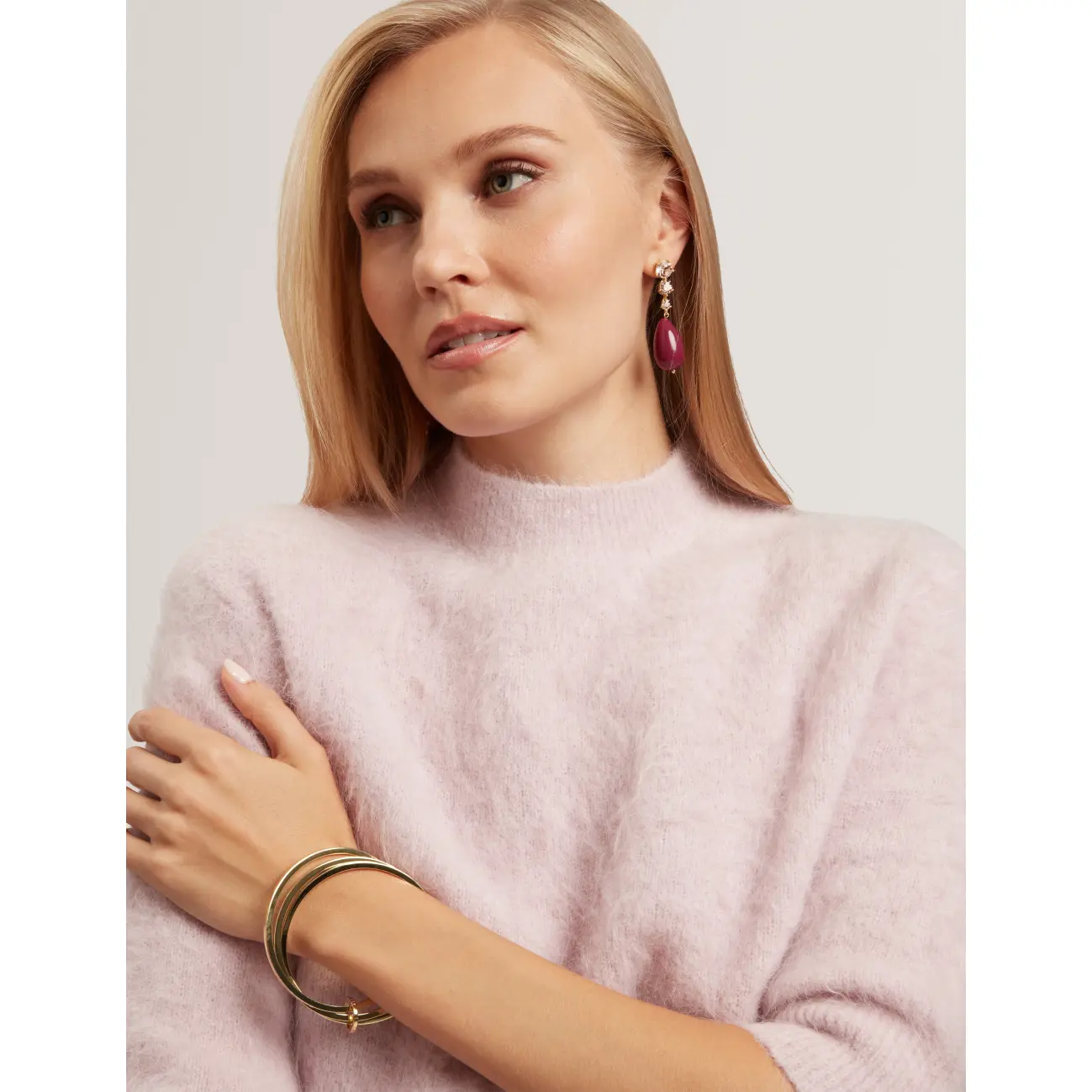 Ted-Baker_naisten-vaaleanpunainen-lyhythihainen-alpakkaneule