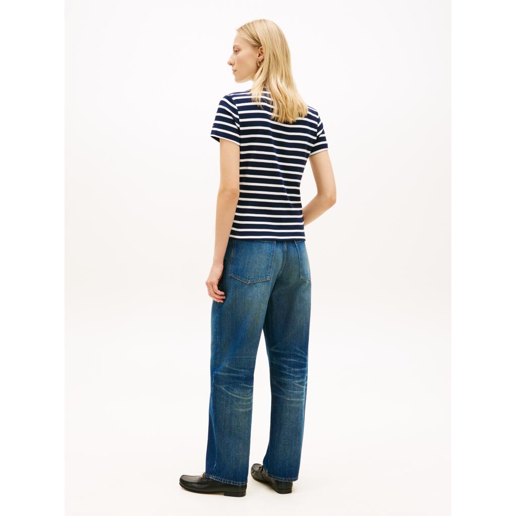 Tommy-Hilfiger_naisten-sinivalkoraidallinen-t-paita-koristenapein