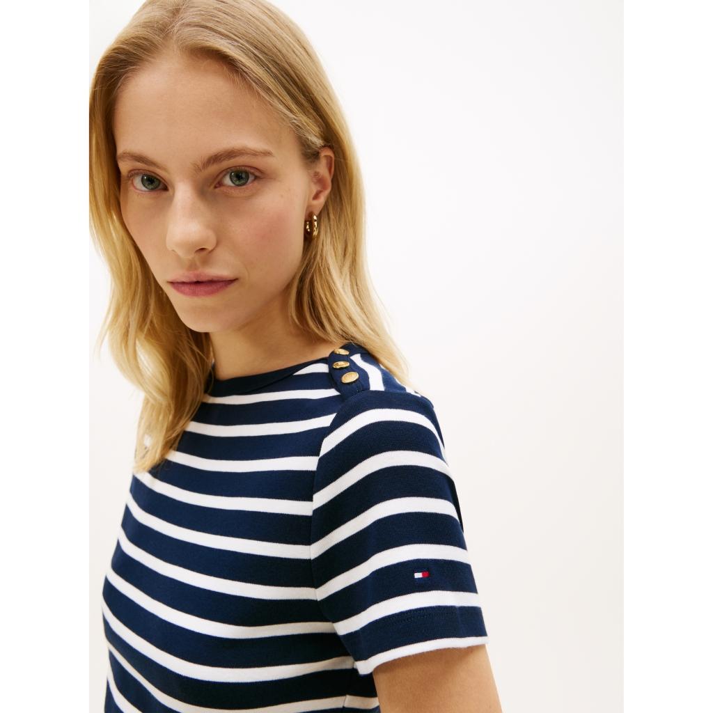 Tommy-Hilfiger_naisten-sinivalkoraidallinen-t-paita-koristenapein