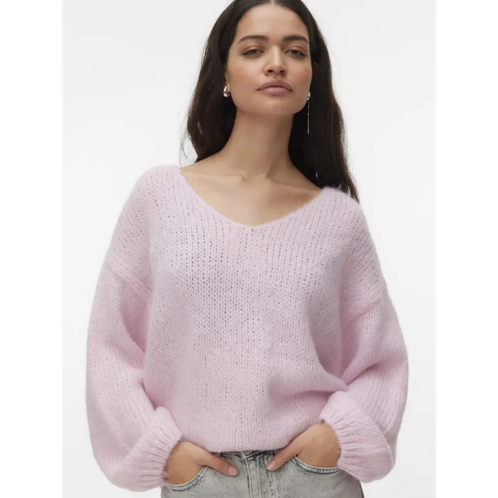 VERO-MODA_vaaleanpunainen-naisten-pehmea-neule-v-paantiella-tai-pyorealla-paanteilla