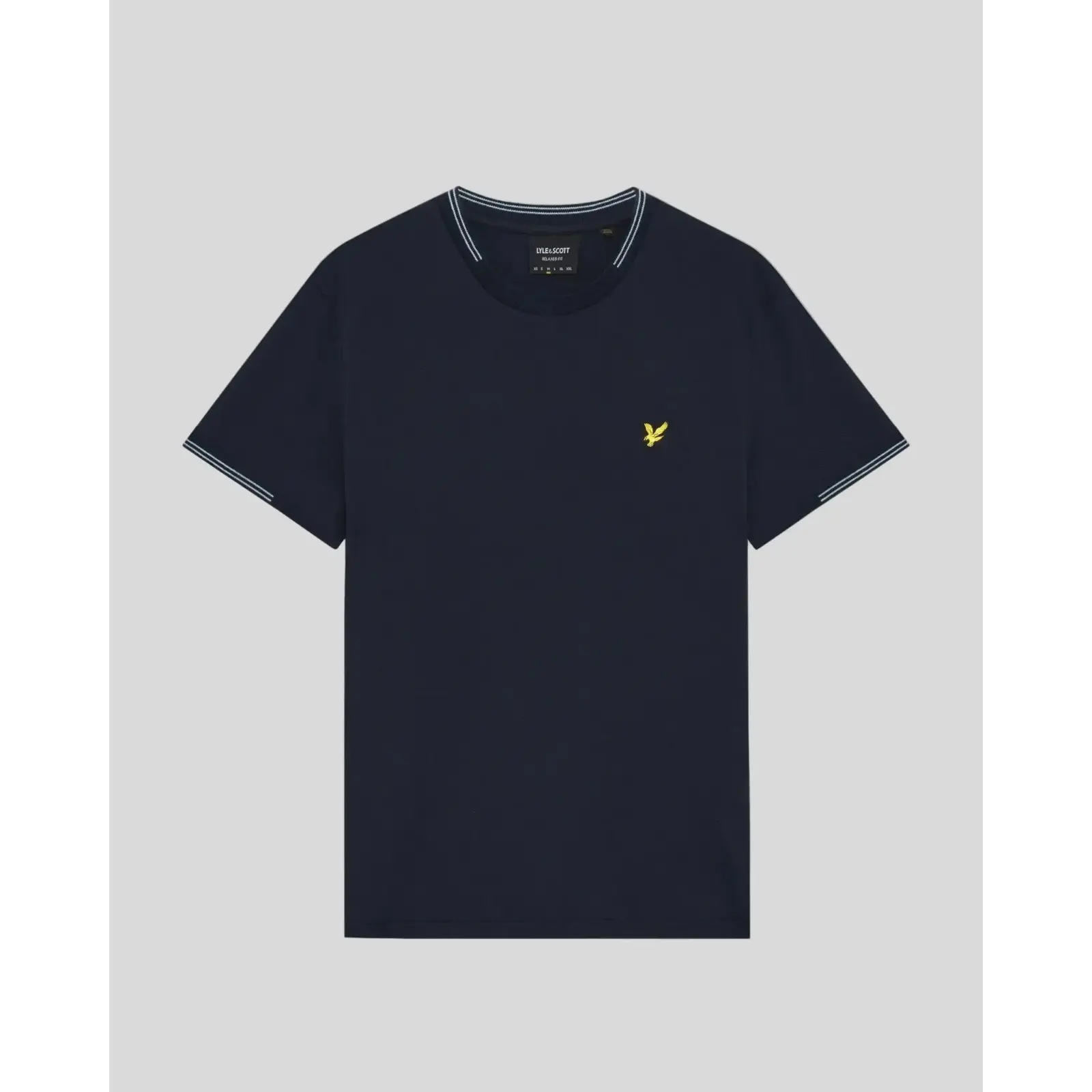 Lyle-and-Scott_miesten-tummansininen-t-paita-logolla