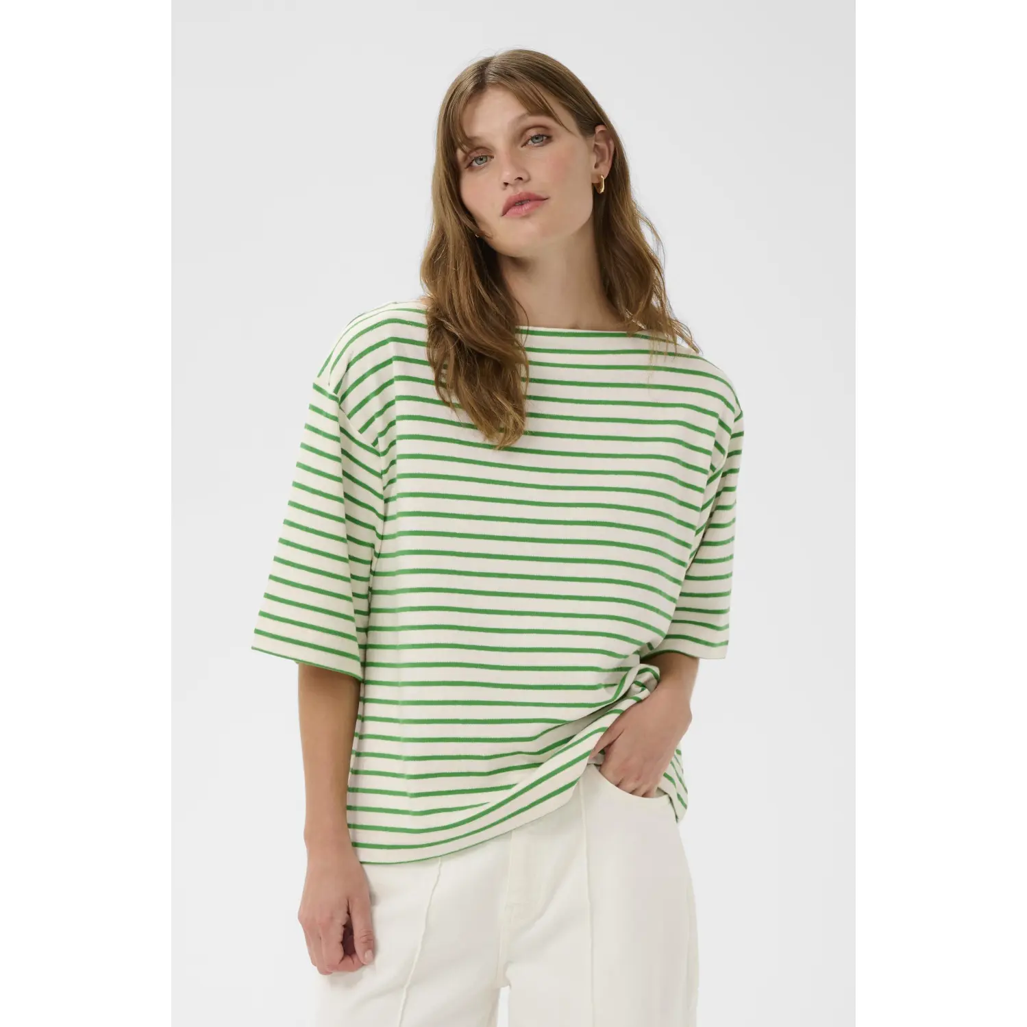Soaked-in-Luxury_-naisten-vihrea-valkoinen-kapearaidallinen-rento-collegepaita_