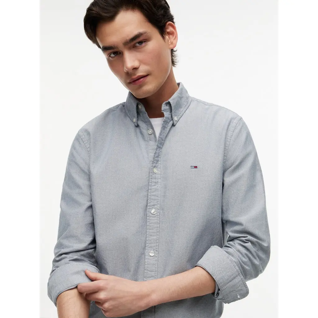 Tommy-Jeans_harmaan-sininen-puuvillainen-kauluspaita