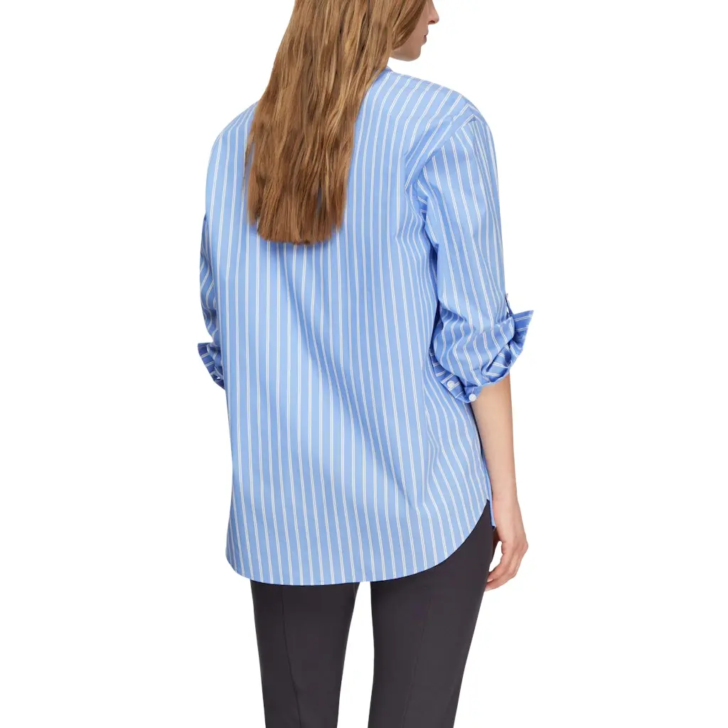 comma_sinivalkoinen-naisten-oversize-mitoiettu-kauluspaita-nostohihalla