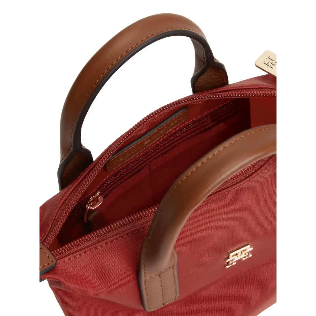 Tommy-Hilfiger-punainen-pieni-nailon-laukku-