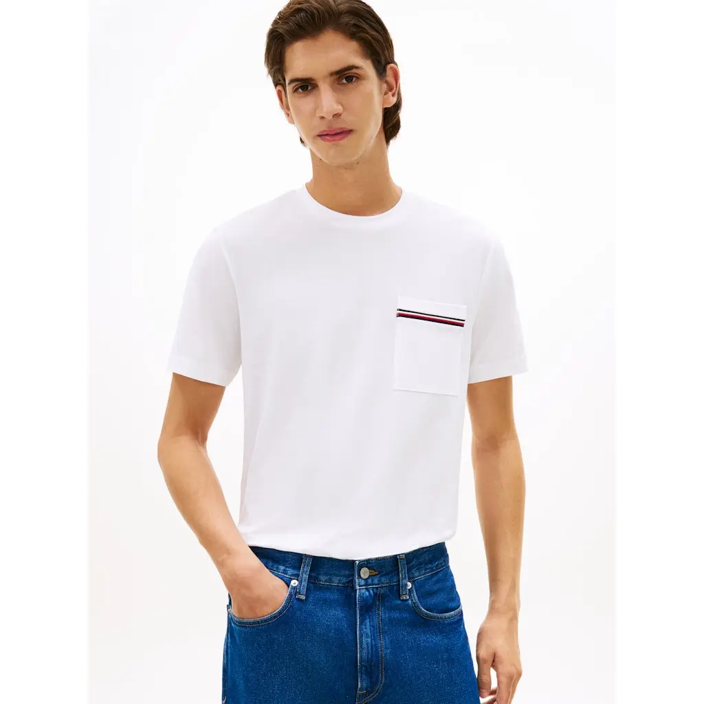 Tommy-Hilfiger_miesten-valkoinen-puuvillat-paita-taskulla