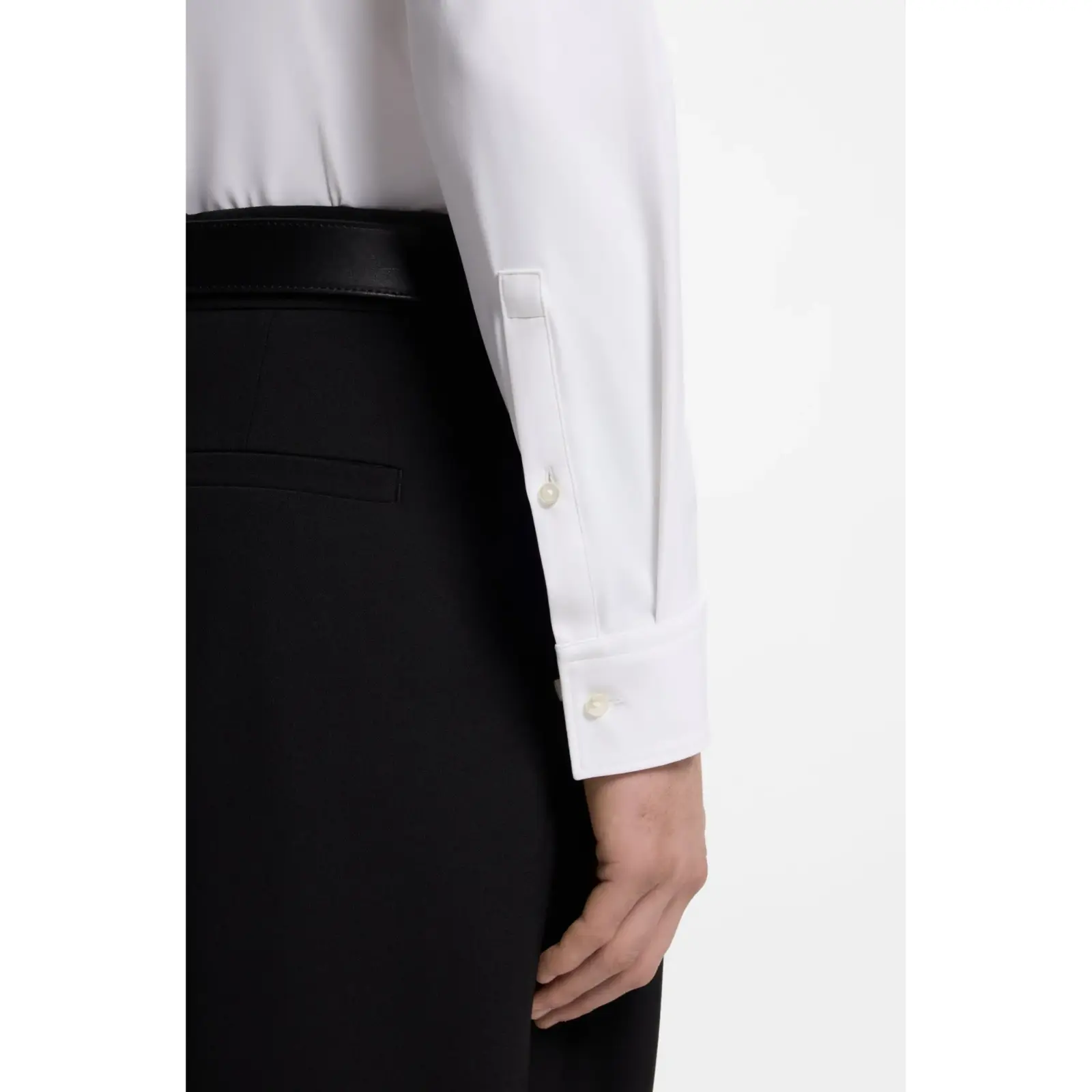 Hugo_miesten-valkoinen-joustava-ja-pehmea-slim-fit-kauluspaita_slim-performance-stretch