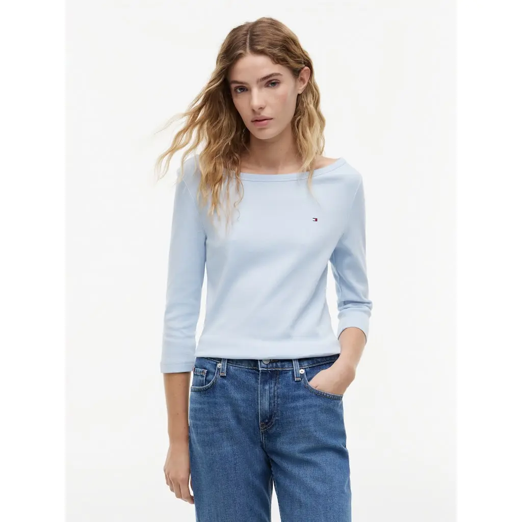 Tommy-Hilfiger-naisten-vaaleansininen-trikoopaita-venepaantiella