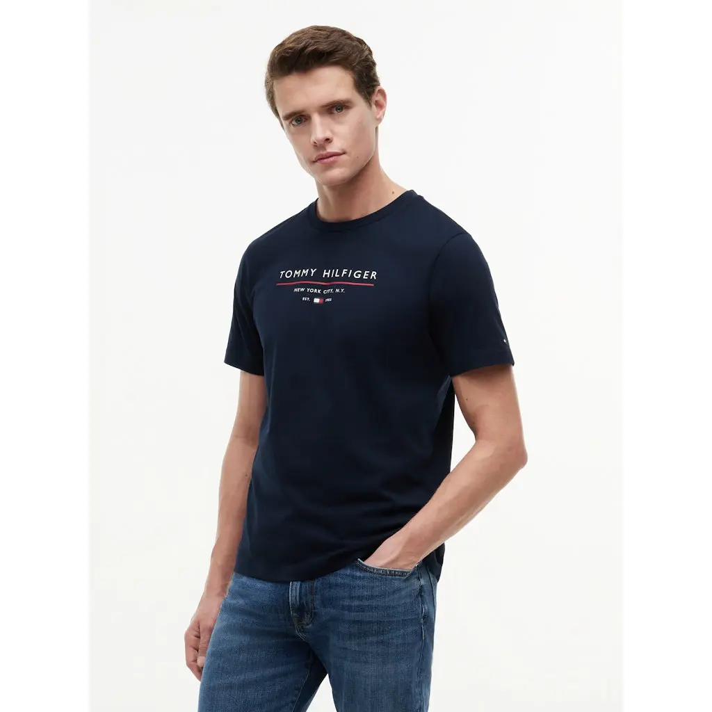 Tommy-Hilfiger_miesten-puuvillainen-tummansininen-logot-paita