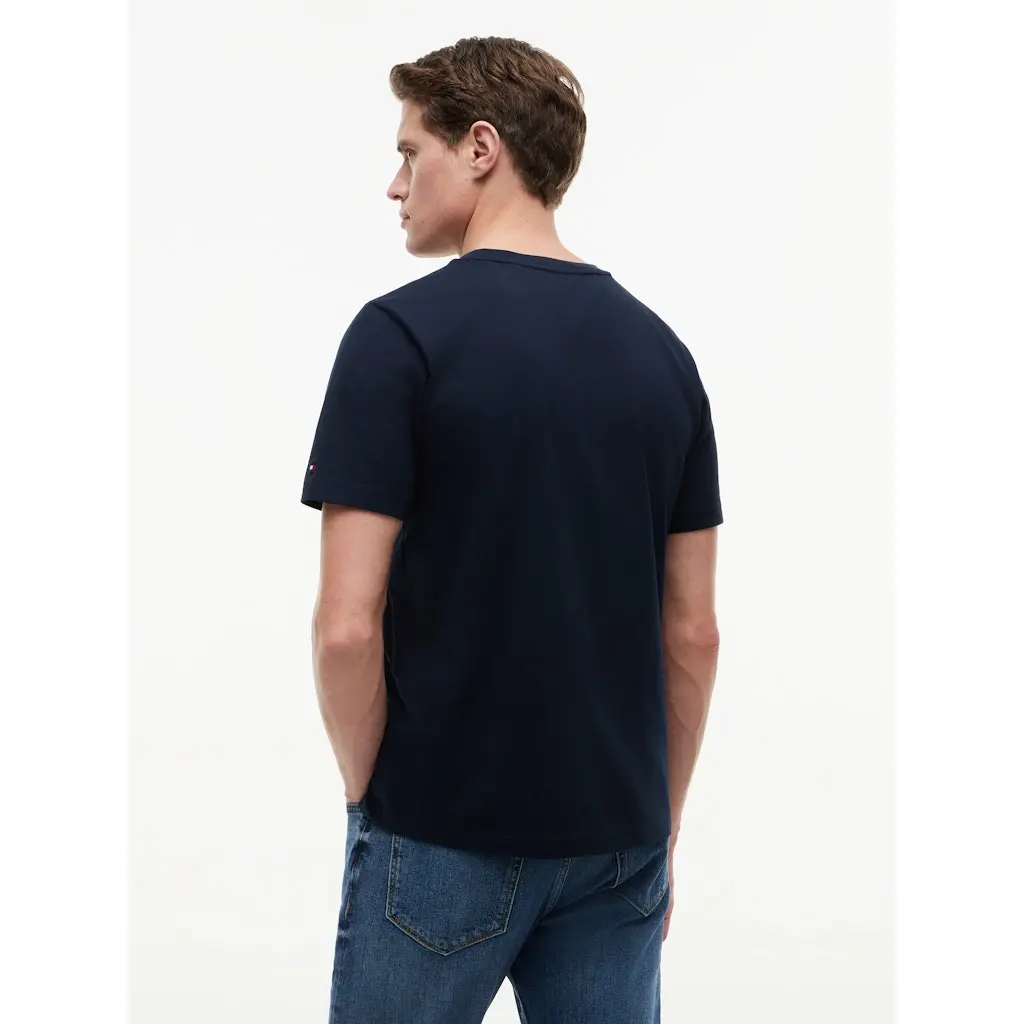 Tommy-Hilfiger_miesten-puuvillainen-tummansininen-logot-paita