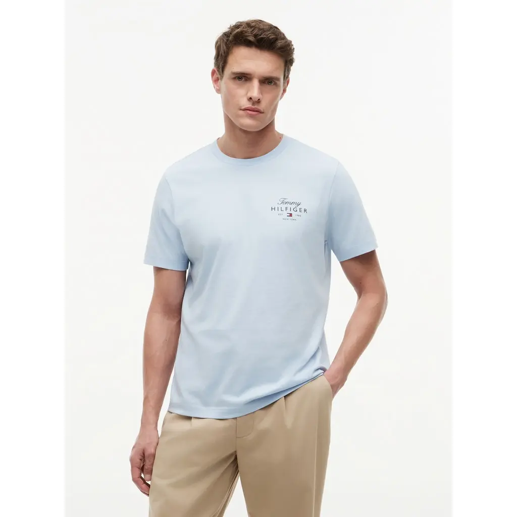 Tommy-Hilfiger_miesten-vaaleansininen-logot-paita